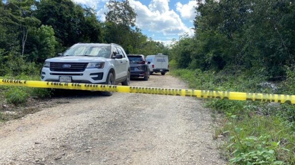 Hallan los cuerpos de dos ejecutados atrás del aeropuerto de Cancún (VIDEO).