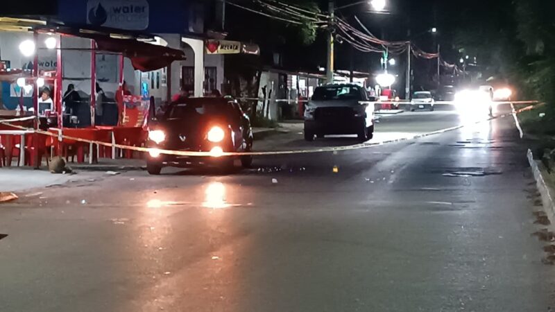 Cancún: Ejecutan a hombre a bordo de su auto en la Supermanzana 99.