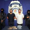 Detienen en Cancún a dos ‘guaruras’ por portación de armas.