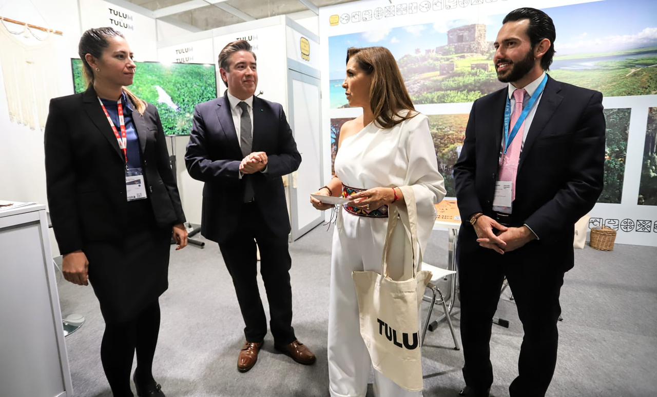 Visita la gobernadora Mara Lezama stand de Tulum en la Fitur 2023; el anfitrión fue Jorge Molina Pérez, director de Turismo municipal.
