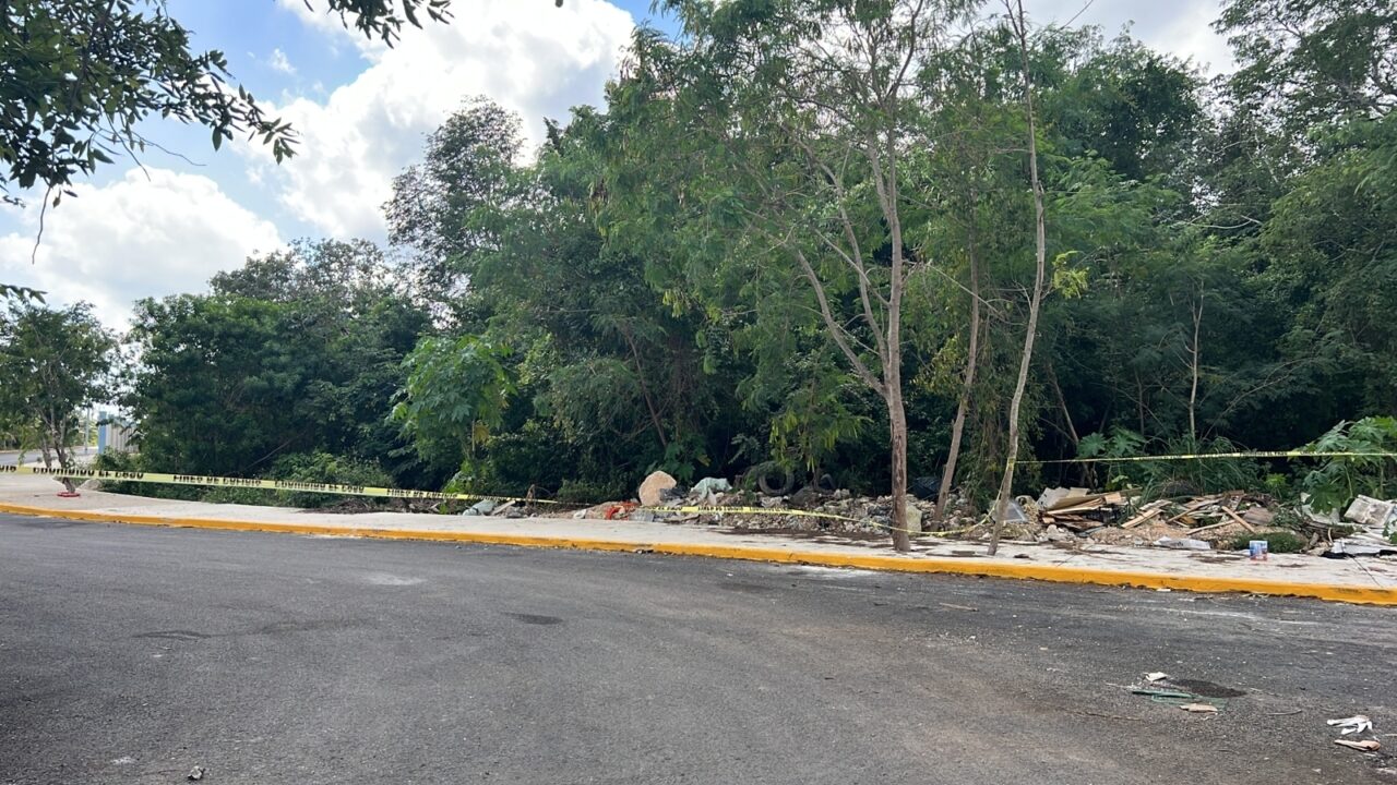 Localizan arma larga en el fraccionamiento Vista Real en Cancún; podría pertenecer a una célula delictiva desarticulada recientemente.