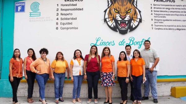 Marybel Villegas visita a estudiantes del Colegio de Bachilleres en Alfredo V. Bonfil.