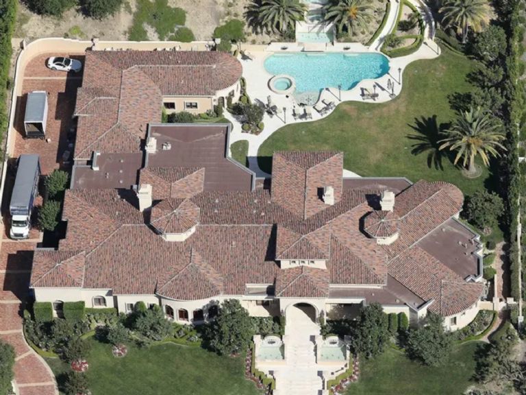 Britney Spears venderá su mansión de casi 12 mdd