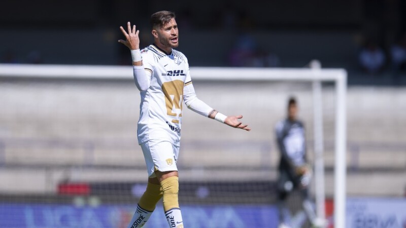 Acusan de manera anónima a jugador de los Pumas