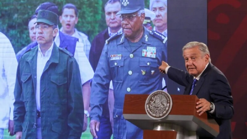 AMLO reta a opositores a agruparse en comicios de 2024, “ni así podrán”