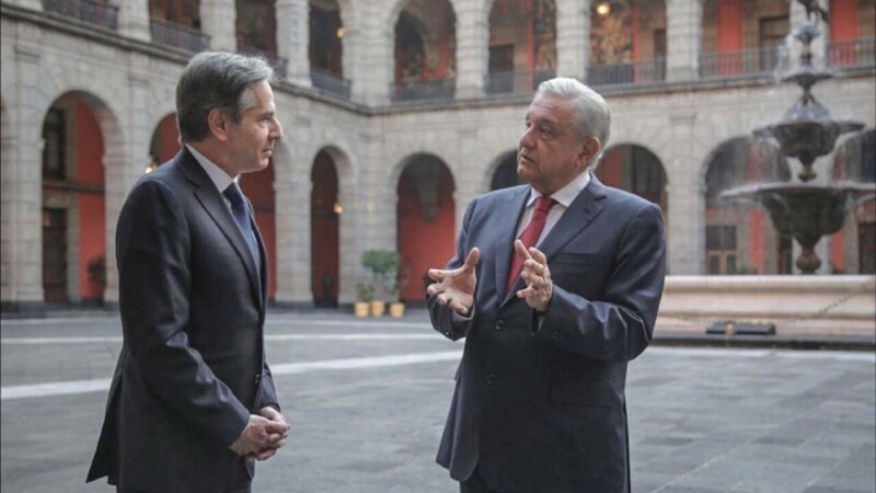 Acusa AMLO a Blinken de asumir posturas injerencistas