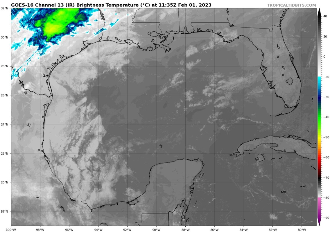 Pronóstico del clima para hoy jueves 2 de febrero en Quintana Roo; cielo parcialmente medio nublado con lluvias e intervalos de chubascos.