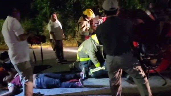 Lesionados tres guardias nacionales en aparatosa volcadura en Cozumel.