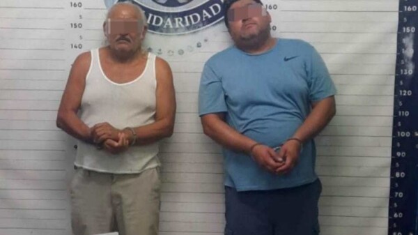 Playa del Carmen: Detienen a dos sujetos por venta ilegal de alcohol.