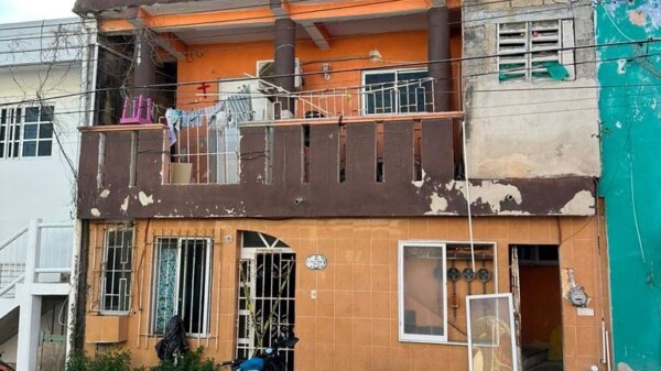 Decomisa la Fiscalía armas y drogas en un domicilio de Isla Mujeres.