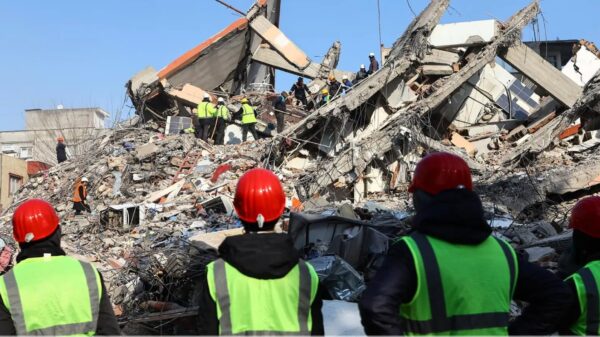 Terremotos en Turquía y Siria rebasan los 33 mil la cifra de muertes.