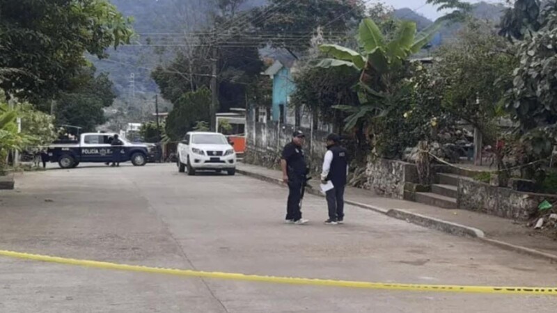 Comando armado masacra a familia en Oaxaca