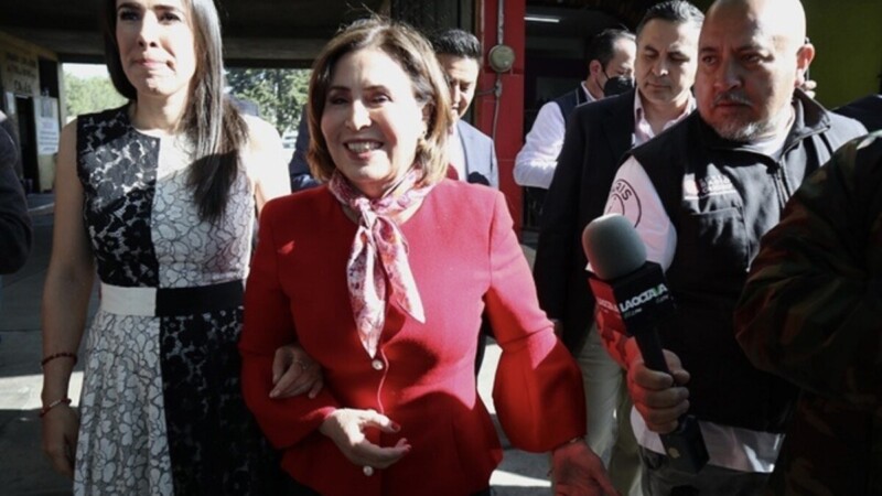 Exoneran a Robles de ejercicio indebido del servicio público