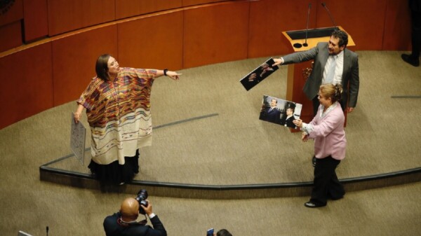 Avala el Senado leyes restantes del plan B tras ríspido debate