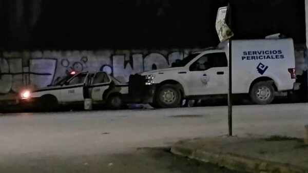 Asesinan a taxista en presunto asalto en la Región 94 de Cancún.