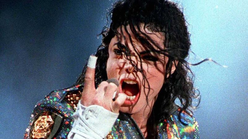 Venderán catálogo musical de Michael Jackson por más de 800 mdd