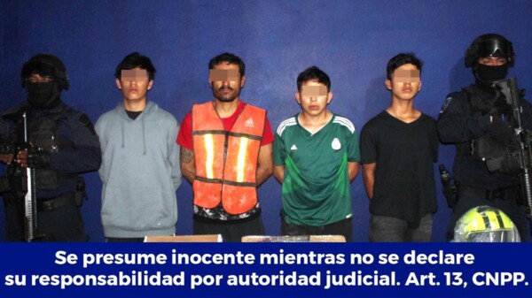 Detienen a presuntos sicarios en la Supermanzana 250 de Cancún.