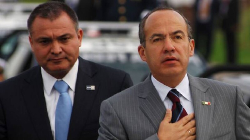 Exfiscal acusa a Felipe Calderón de proteger a Joaquín Guzmán Loera