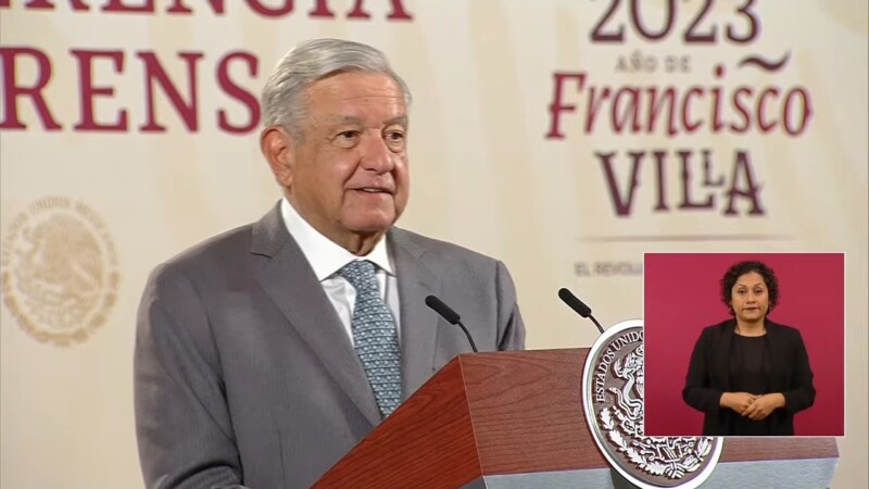 “Quizá contratarían a Bill Barr como abogado de Calderón”, ironiza AMLO