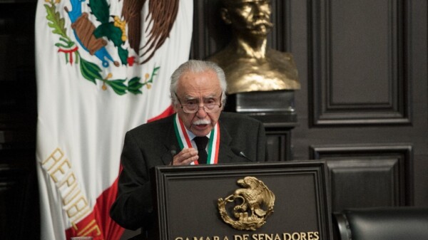 Fallece Carlos Payán pilar del periodismo y fundador de La Jornada