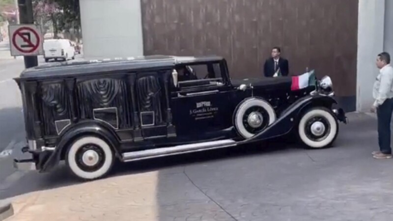 "Chabelo" es velado, en familia...será un velatorio privado