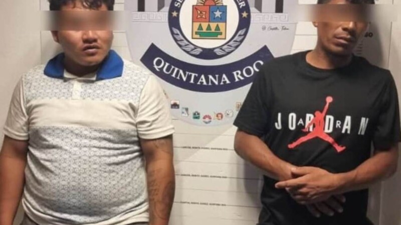 Detienen a dos sujetos por robo a comercio en la Supermanzana 253 de Cancún.