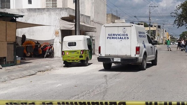Ejecutan a mototaxista en taller de Galaxia La Guadalupana en Cancún.