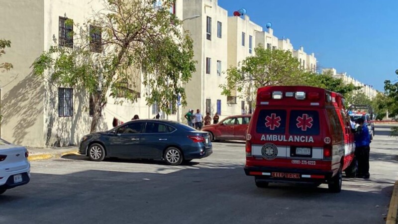 Ejecutan a balazos a hombre en fraccionamiento de Cancún