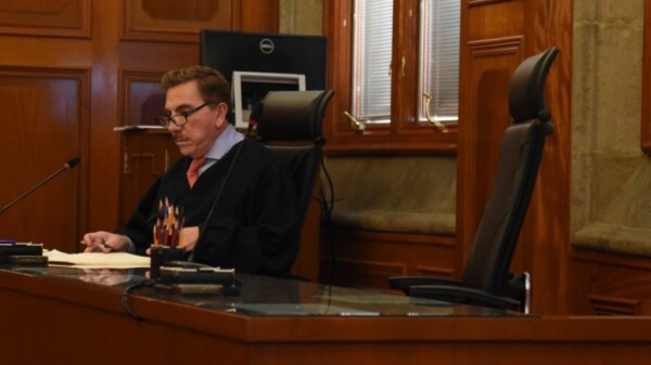 Justifica Javier Laynez la suspensión del Plan B