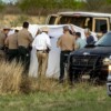 Hallan a migrantes sofocándose en un tren en Texas; 2 mueren
