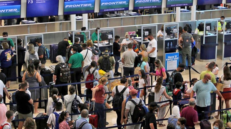 Logra Aeropuerto de Cancún 645 operaciones aéreas