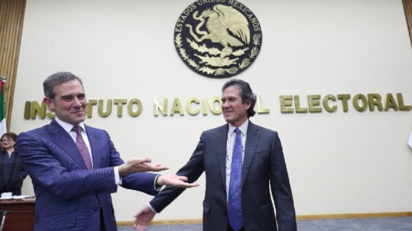 Jactancioso retorno de Edmundo Jacobo al INE