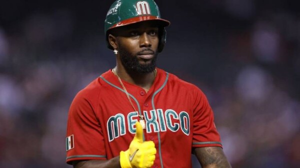 Randy Arozarena se comprometió a seguir con México