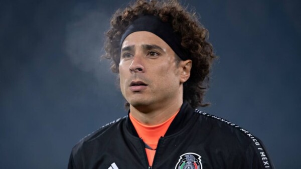 Memo Ochoa sigue en planes de la Selección Mexicana