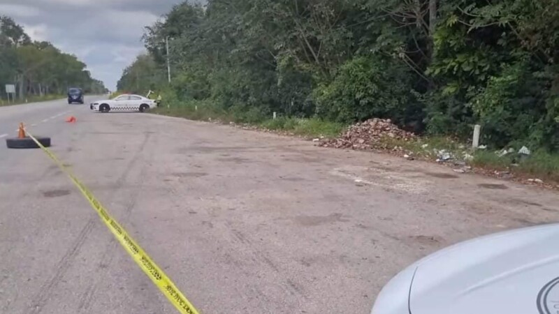 Hallan cuerpo putrefacto en la carretera Felipe Carrillo Puerto-Tulum.