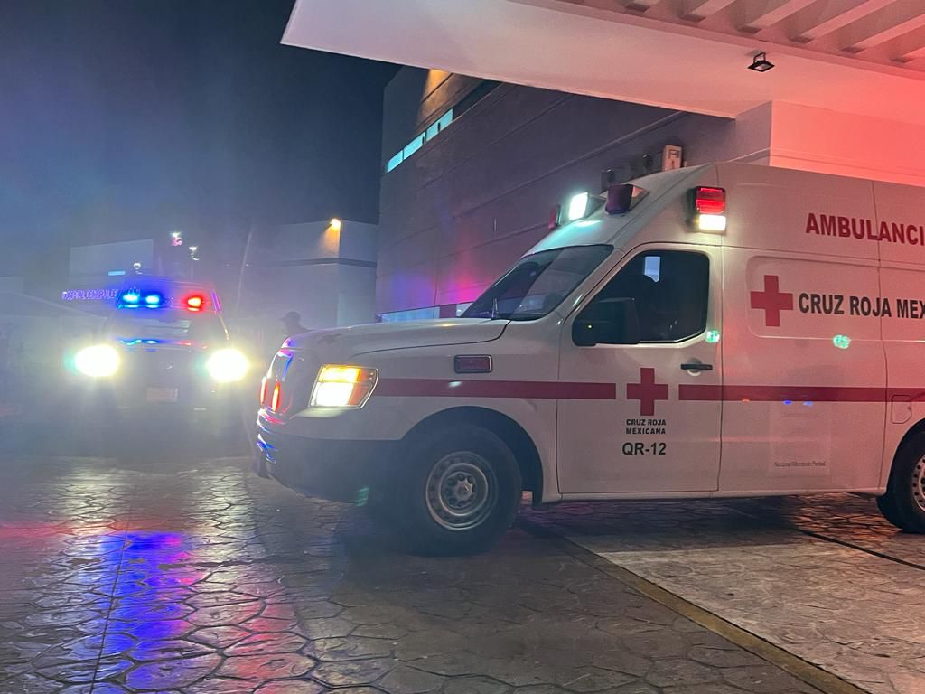 Vecino de la delegación Bonfil es alcanzado por una bala perdida; le tocó la de malas y fue llevado de urgencia al Hospital General.