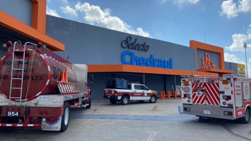 Se registra conato de incendio en la panadería de Chedraui Selecto de la Kabah.
