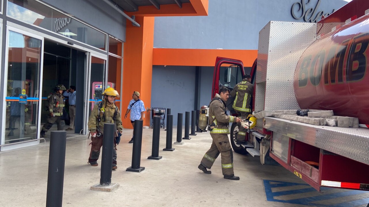 Se registra conato de incendio en la panadería de Chedraui Selecto de la Kabah; todo comenzó con un cortocircuito en las instalaciones.