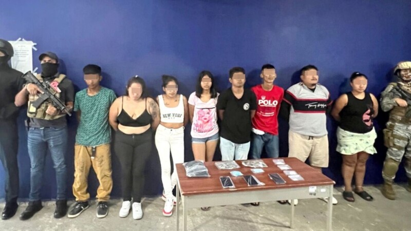 Desmantelan una narcobanda en Villas Otoch Paraíso de Cancún.