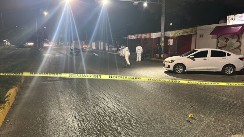 Muere motociclista tras derrapar en la Chac Mool en la Sm 215 de Cancún.