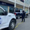 Asaltan con violencia a una mujer tras salir de un banco en la plaza Outlet en Cancún (VIDEO).