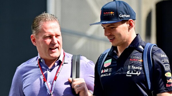 ¿Padre de Verstappen se "burla" de Checo Pérez?
