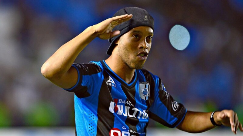 OFICIAL: Ronaldinho llegará a México