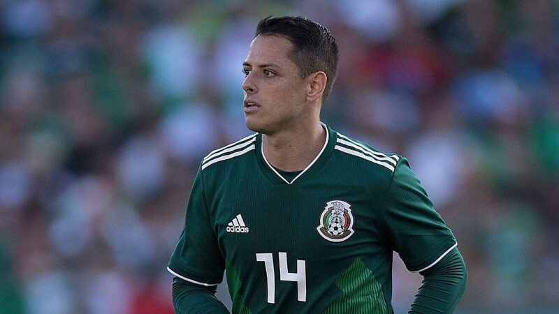 Chicharito rompe el silencio y revela su ausencia en Selección