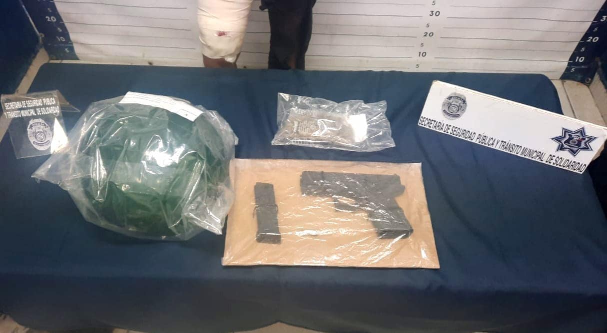 Detienen a sujeto armado en In House en Playa del Carmen; José “N” disparó contra los elementos policiacos para intentar evitar su arresto.