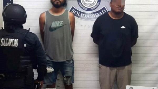 Atrapan a dos narcomenudistas en Vilas del Sol de Playa del Carmen