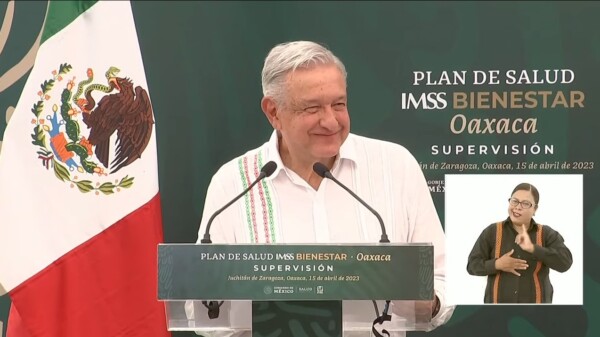 Convoca AMLO a 10 mil médicos especialistas jubilados del IMSS