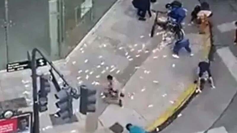Fallido asalto en Argentina genera una lluvia de billetes