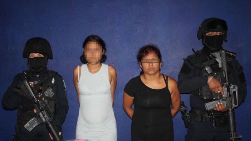 Detienen a dos mujeres con drogas y armadas en la Sm 253 de Cancún.