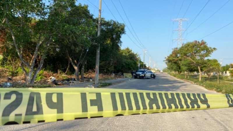 Cancún: Dejan cadáver ensabanado con narcomensaje en la Región 259 (VIDEO)